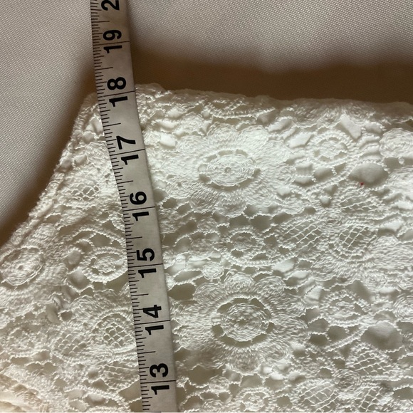 Abercrombie & Fitch White Crochet Lace Top - Picture 8 of 9